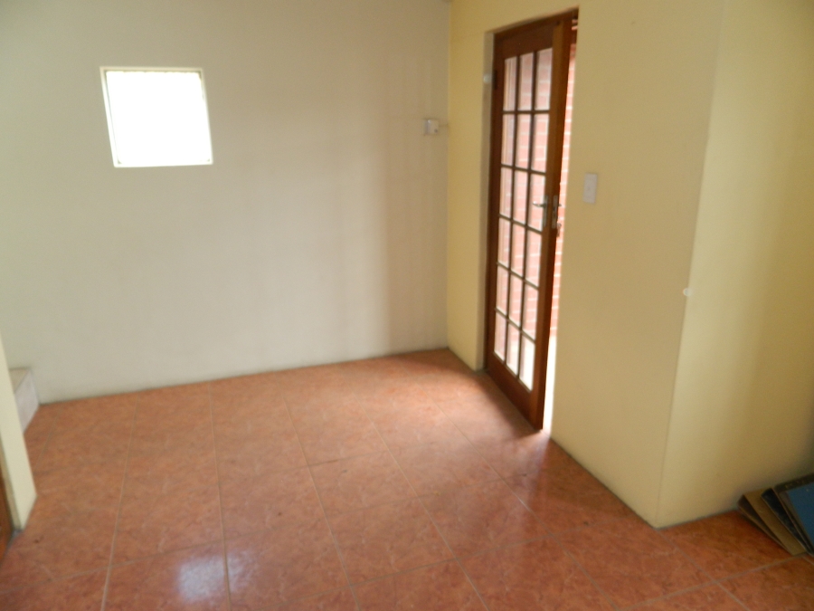To Let commercial Property for Rent in Paarl Central Western Cape